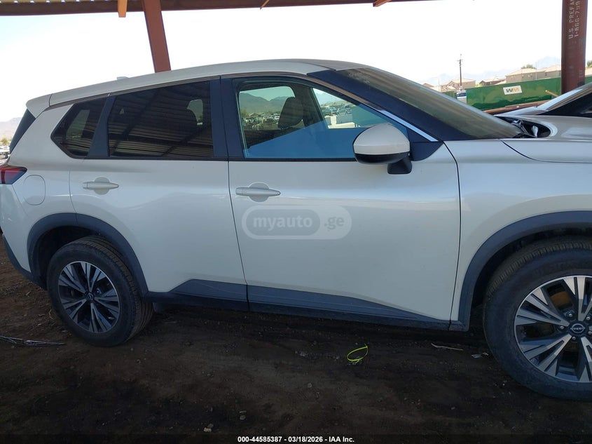 Nissan Rogue - фото 11