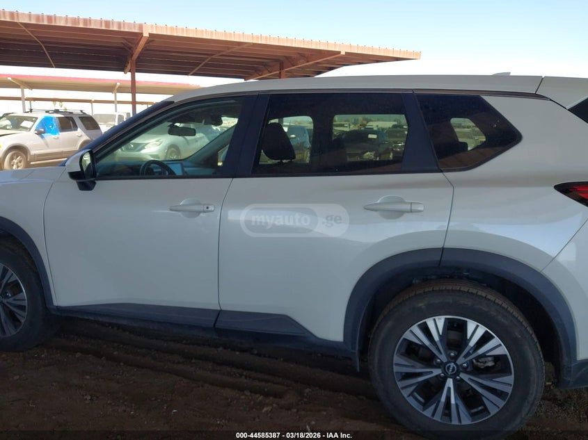 Nissan Rogue - фото 12