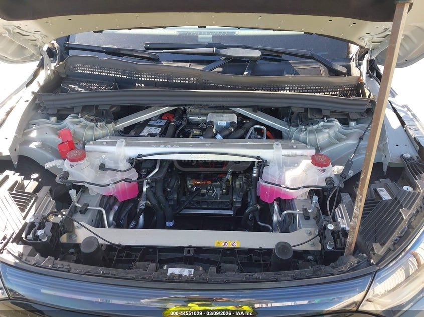 Mercedes-Benz EQE SUV 350 - фото 8