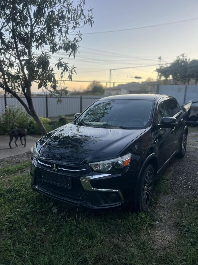Mitsubishi Outlander Sport - фото 1