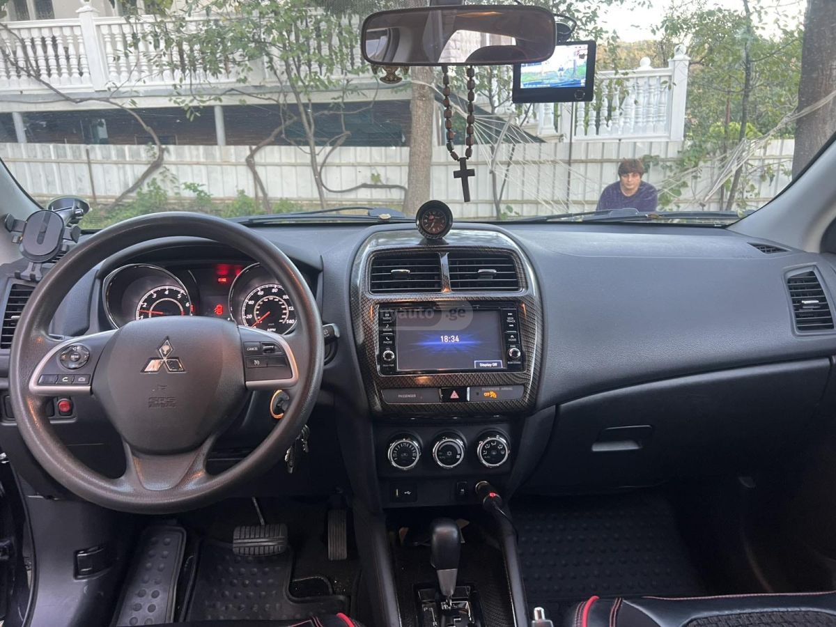 Mitsubishi Outlander Sport - фото 8