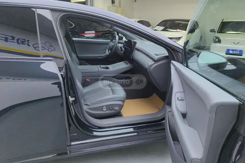 XPeng P7 2024 — миниатюра 9