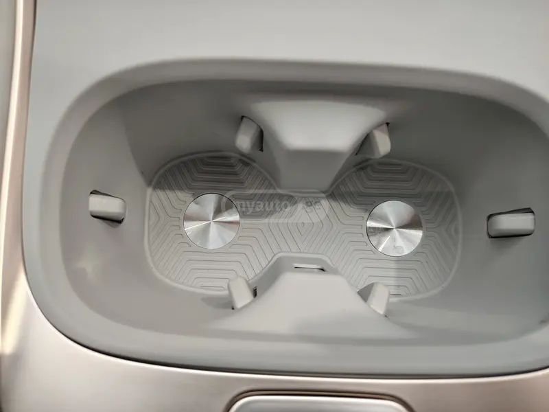 XPeng P7 2024 — миниатюра 7