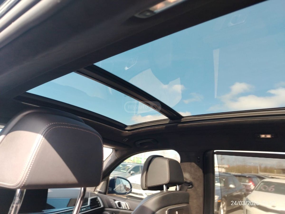 BMW X7 - фото 10