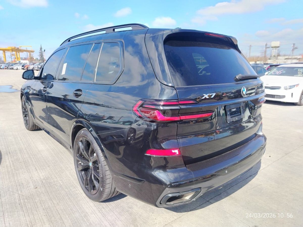 BMW X7 - фото 12