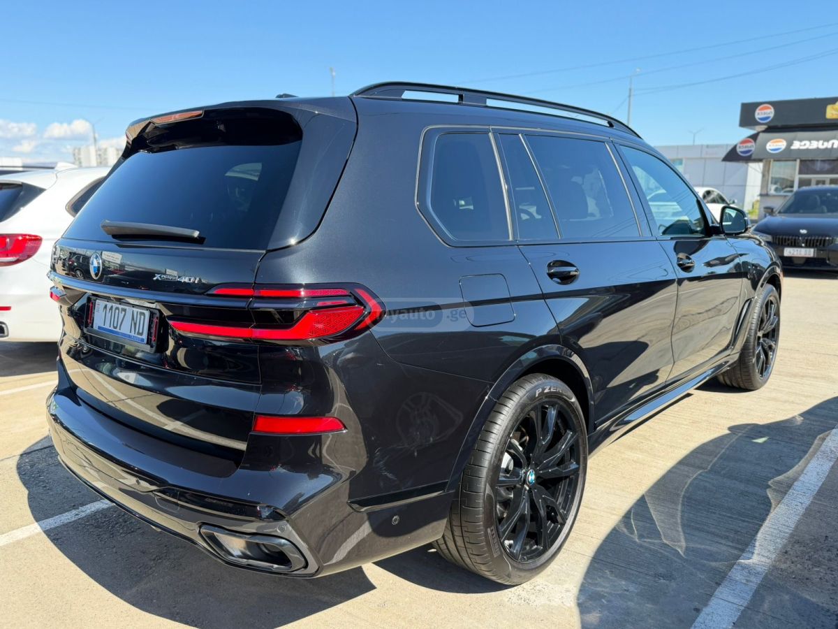 BMW X7 - фото 6