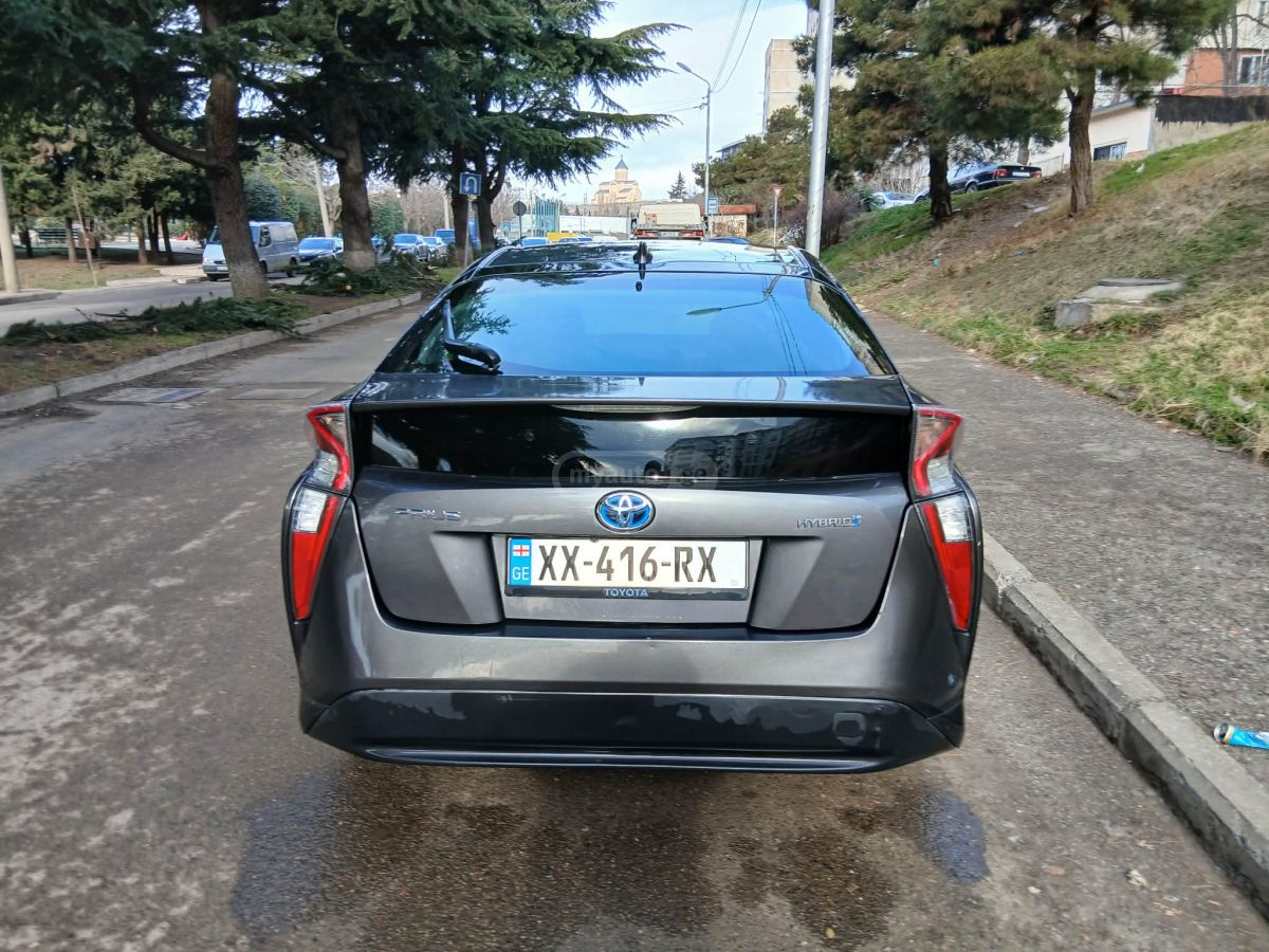 Toyota Prius - фото 5