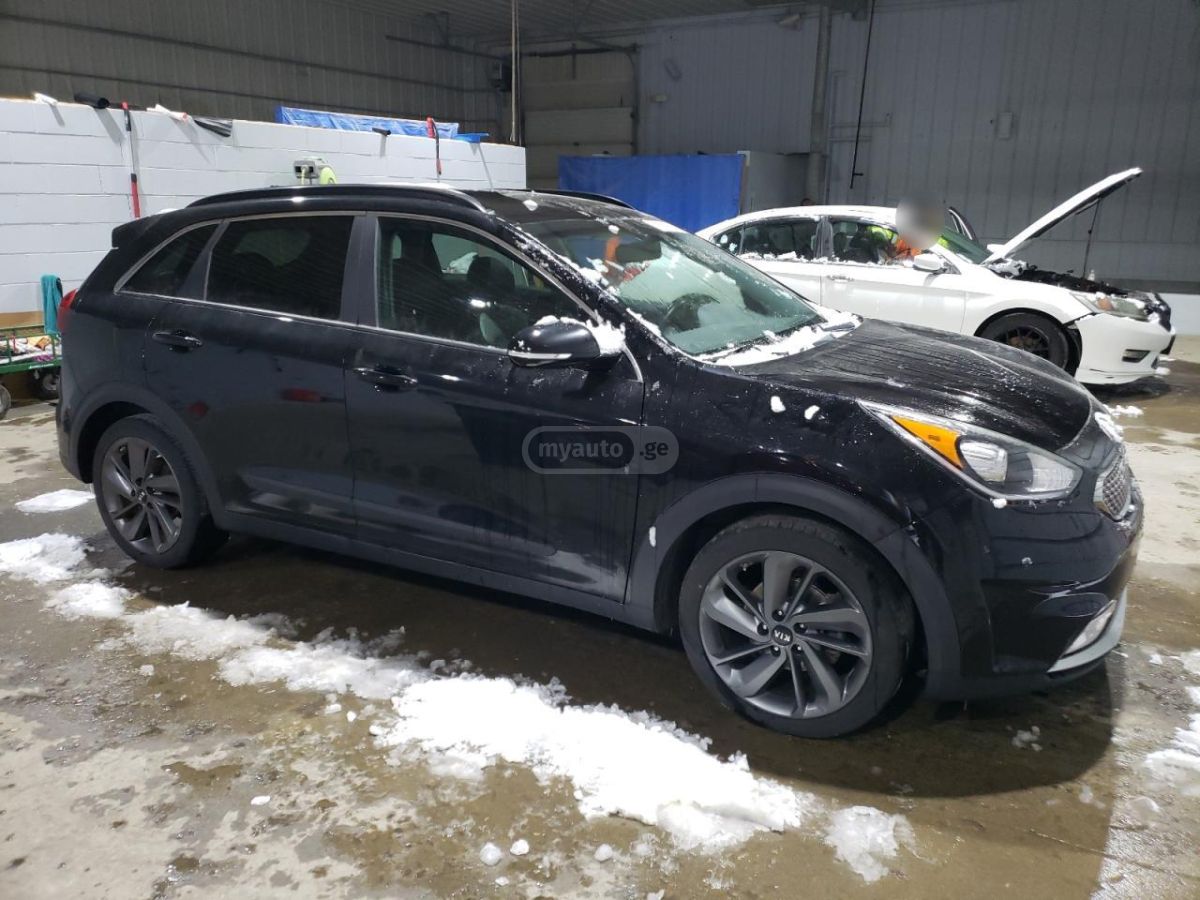 Kia Niro - фото 1