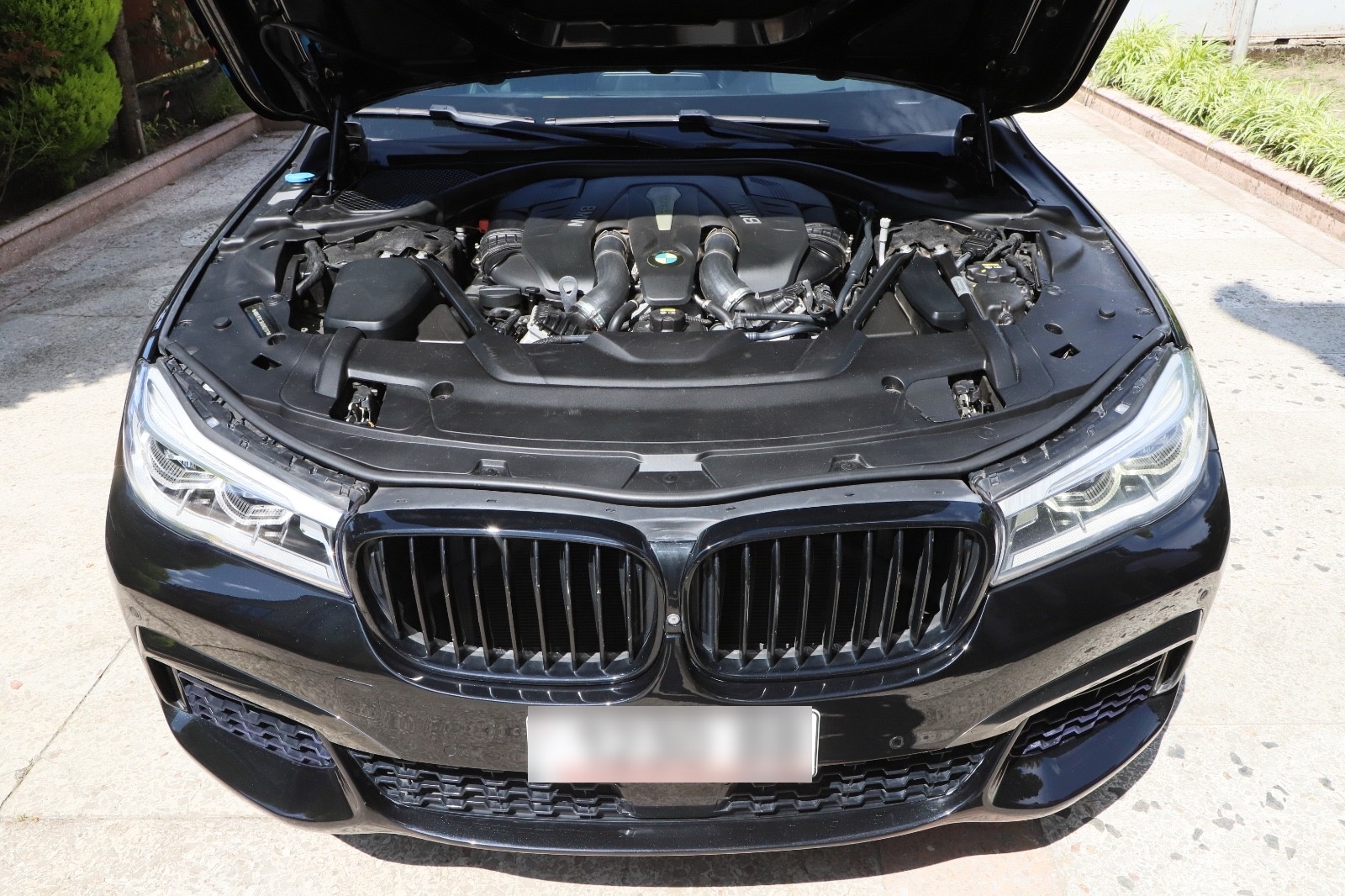 BMW 750 - фото 7