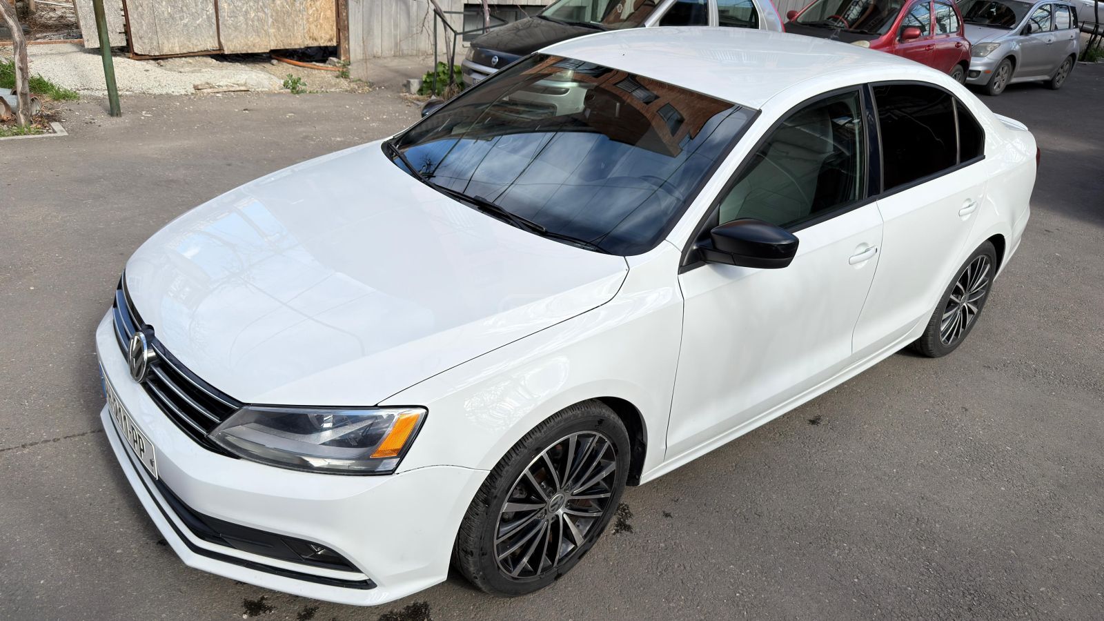 Volkswagen Jetta - фото 1