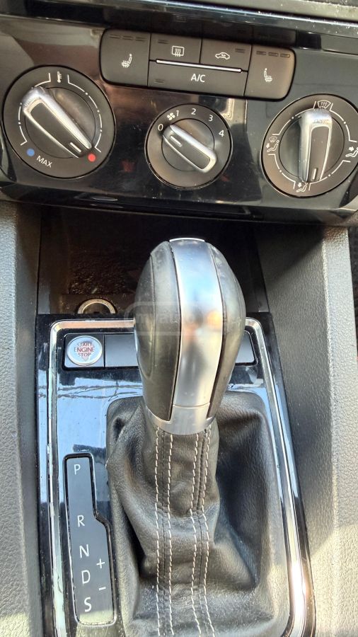 Volkswagen Jetta - фото 8