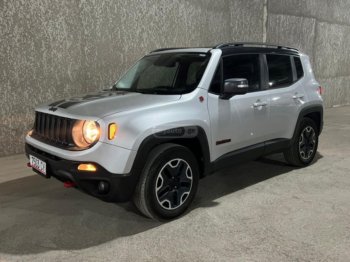Jeep Renegade - фото 1