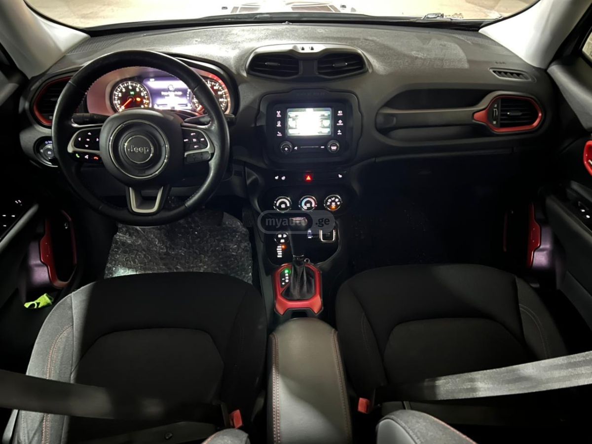 Jeep Renegade - фото 10