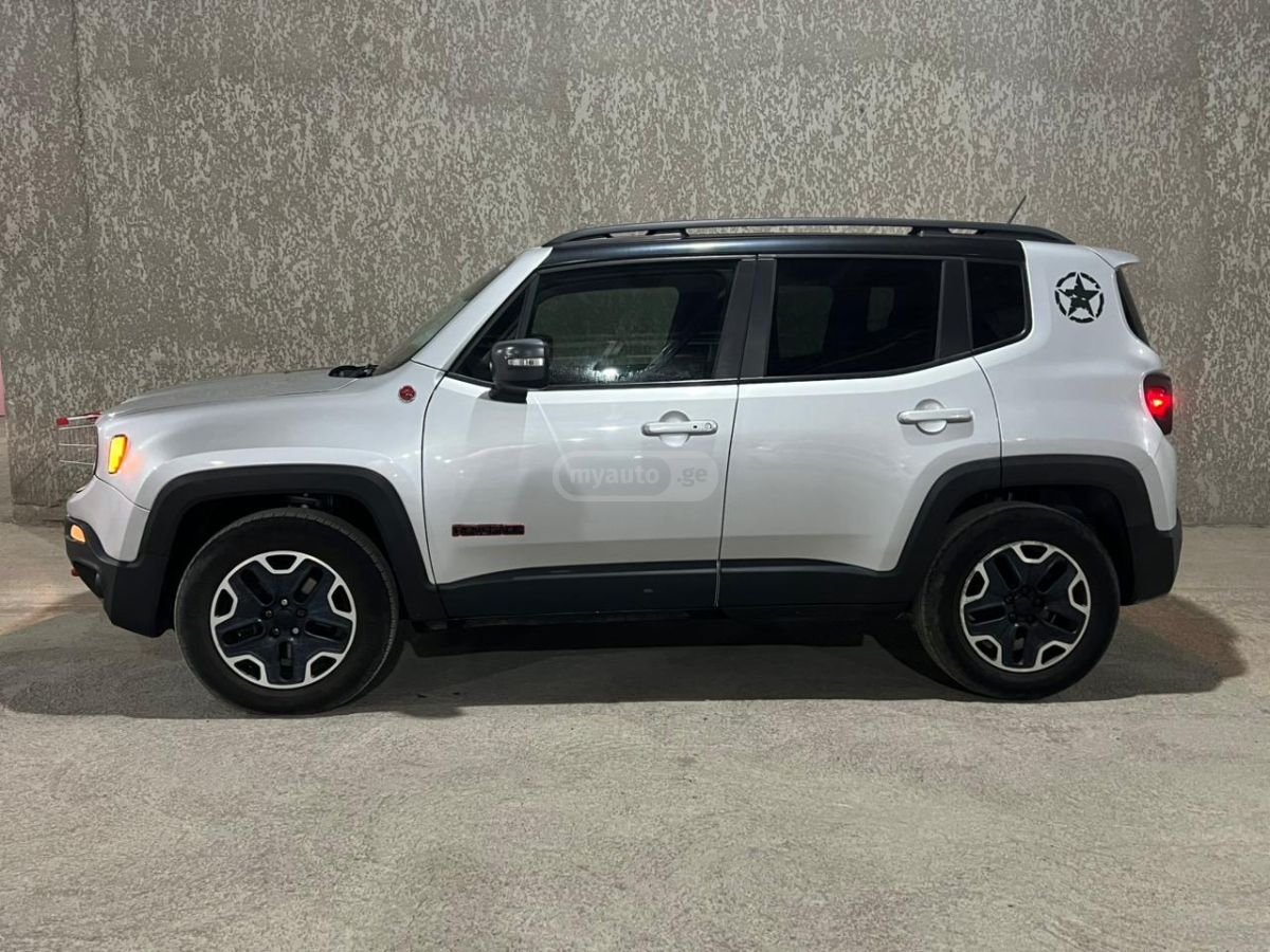 Jeep Renegade - фото 7