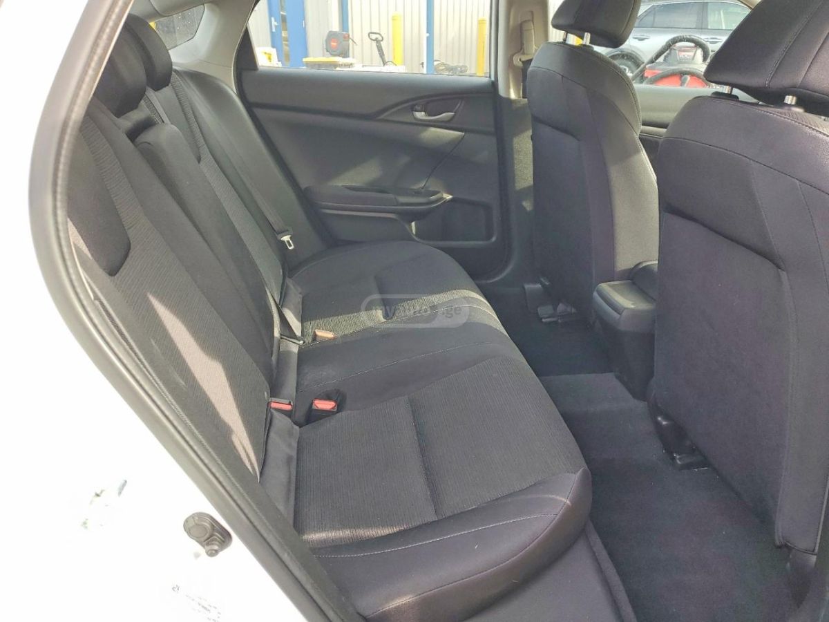 Honda Insight - фото 10