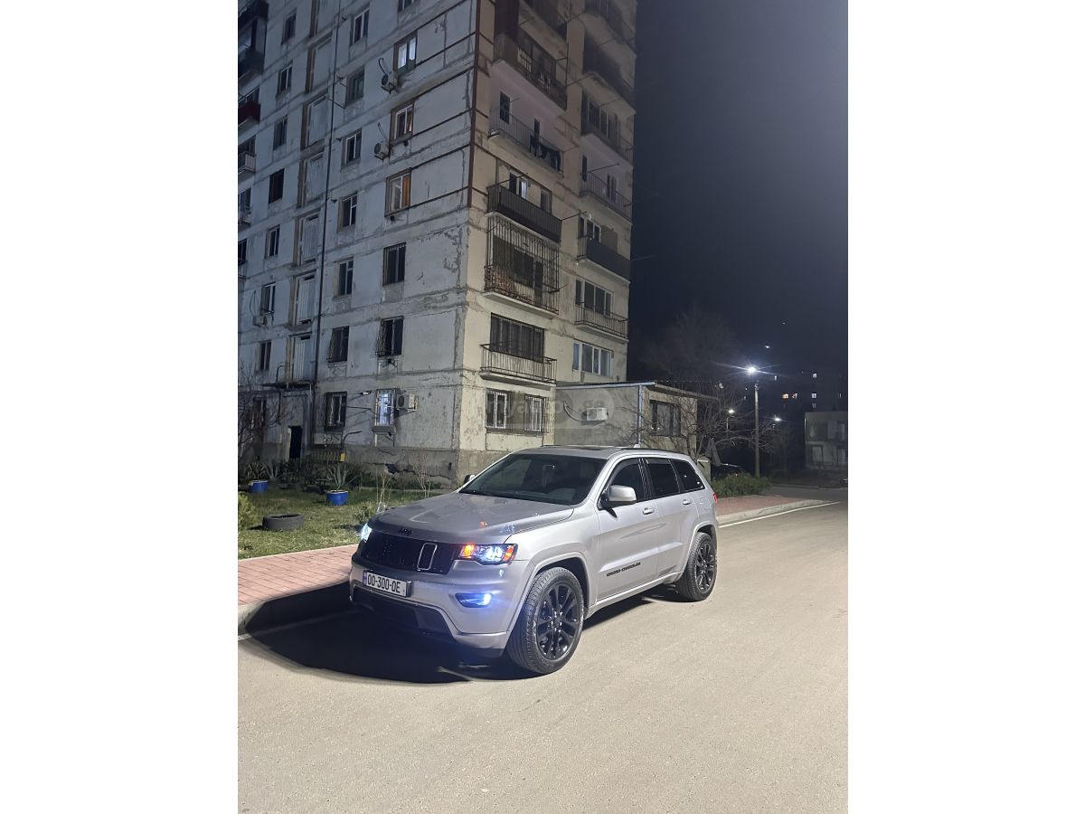 Jeep Grand Cherokee - фото 11