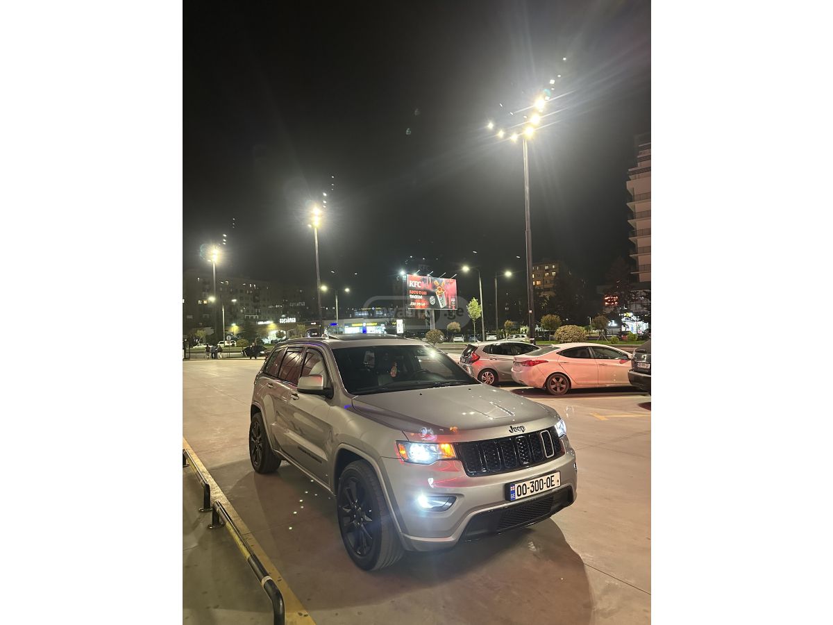 Jeep Grand Cherokee - фото 5