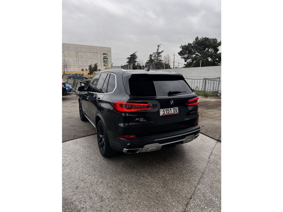 BMW X5 - фото 5