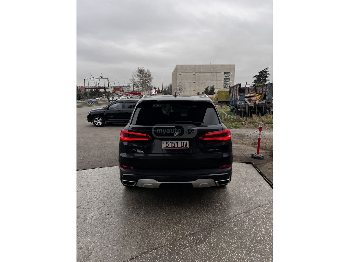 BMW X5 - фото 6