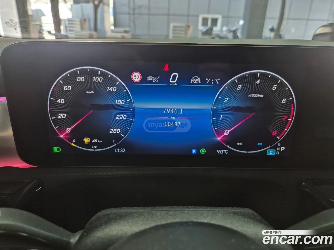 Mercedes-Benz CLA 35 AMG 2025 — миниатюра 8