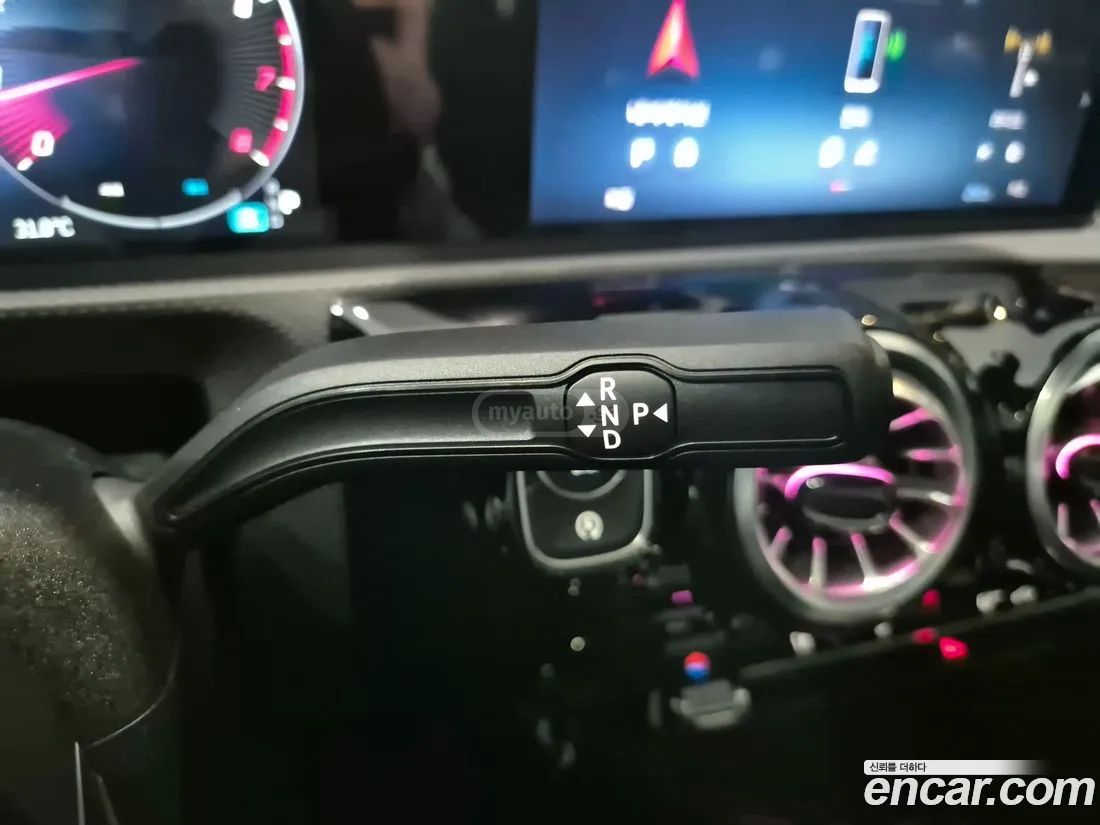 Mercedes-Benz CLA 35 AMG 2025 — миниатюра 9