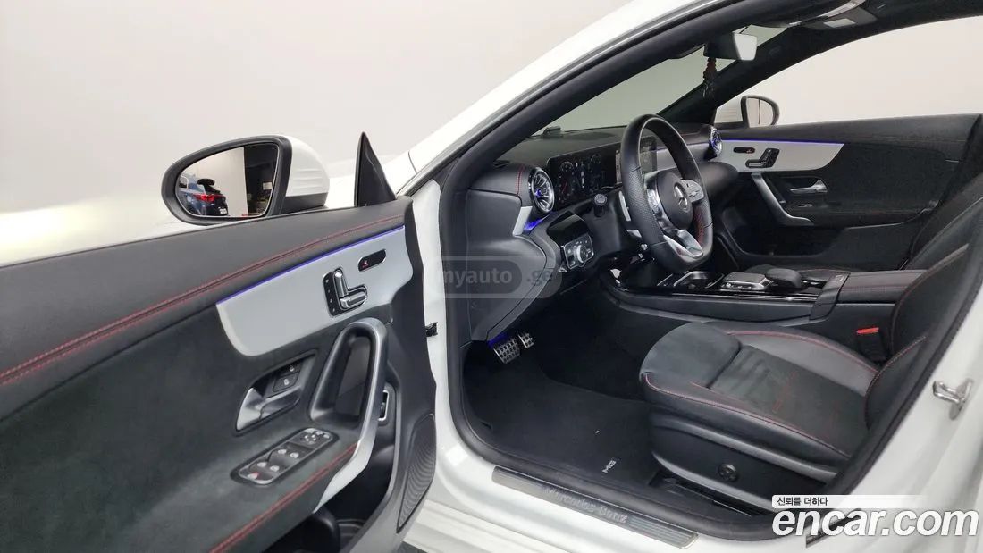 Mercedes-Benz CLA 35 AMG 2023 — миниатюра 10