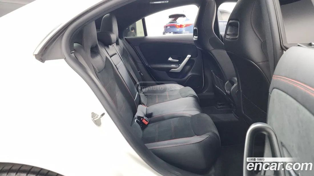 Mercedes-Benz CLA 35 AMG 2023 — миниатюра 12