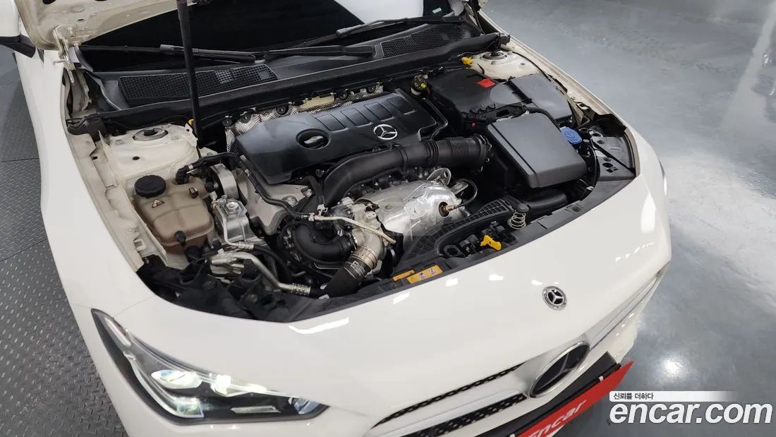 Mercedes-Benz CLA 35 AMG 2023 — миниатюра 6