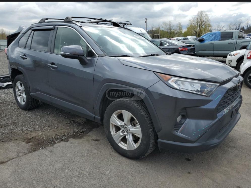 Toyota RAV 4 - фото 2