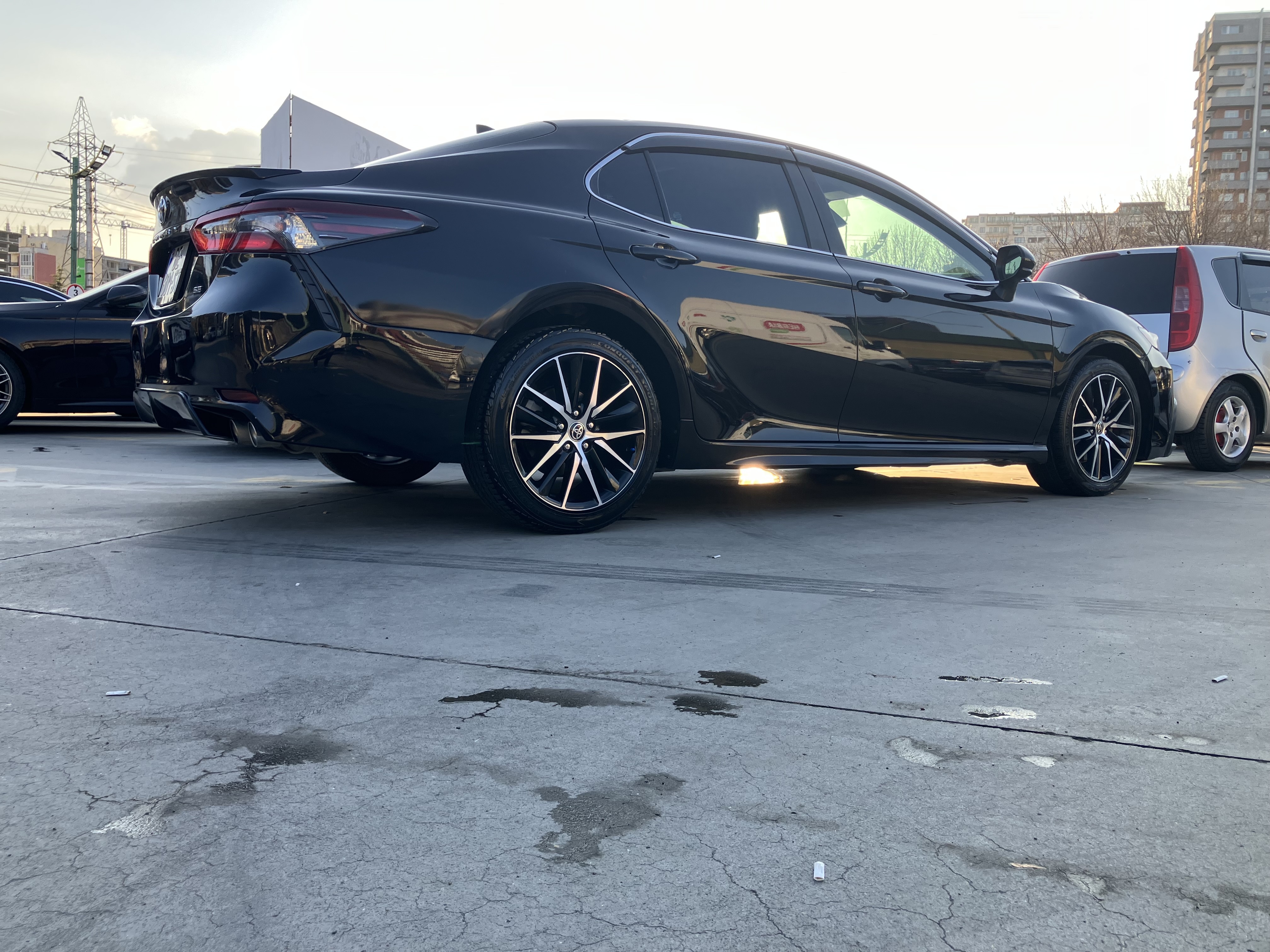 Toyota Camry - фото 2