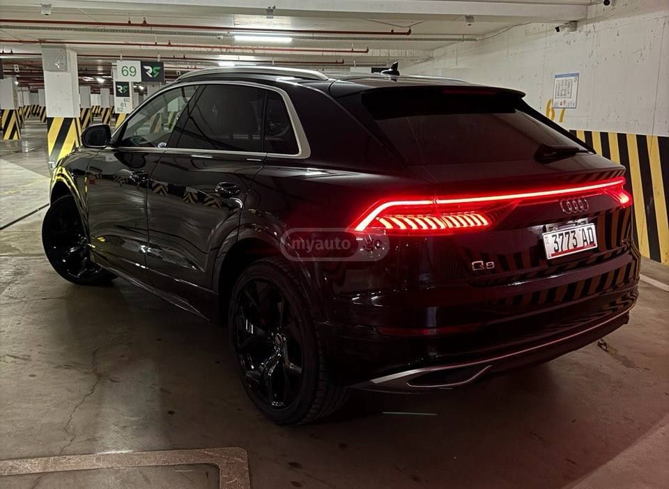 Audi Q8 - фото 3