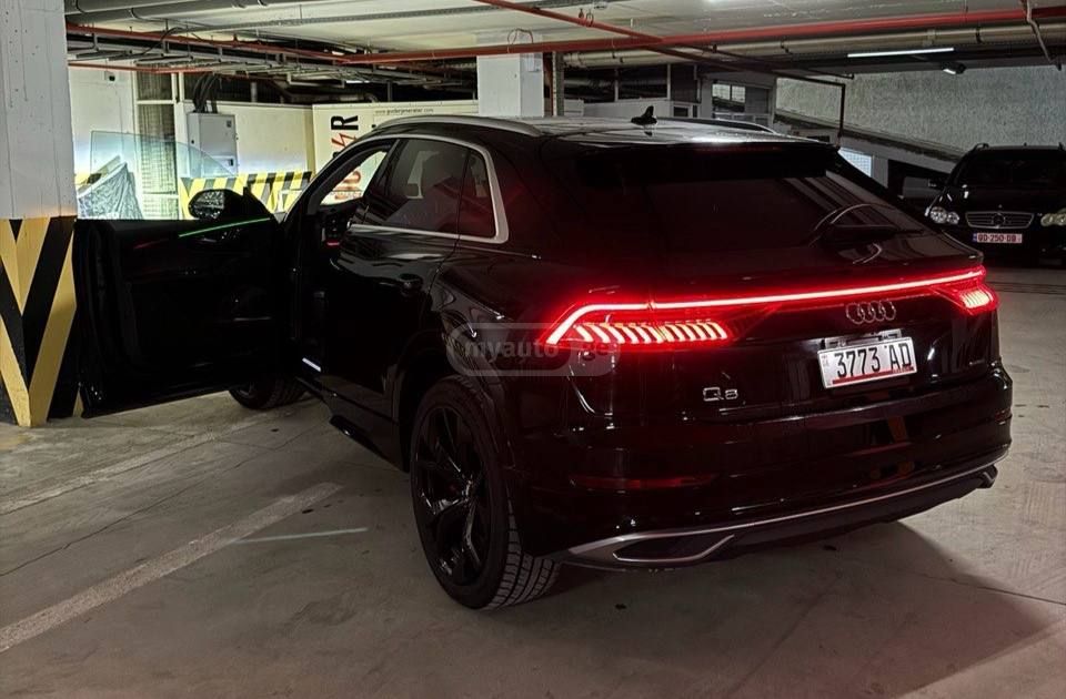 Audi Q8 - фото 7
