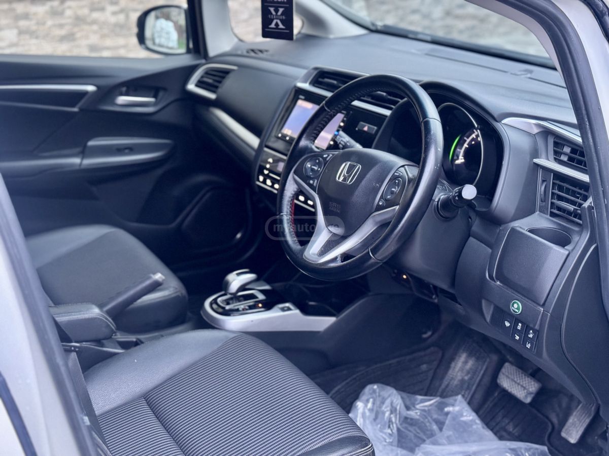 Honda FIT - фото 12