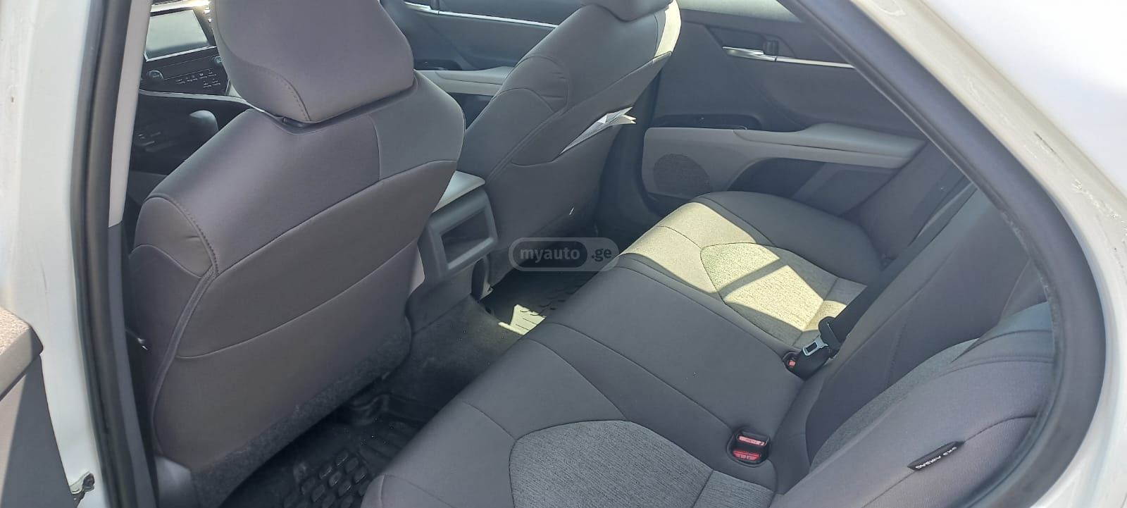 Toyota Camry - фото 5