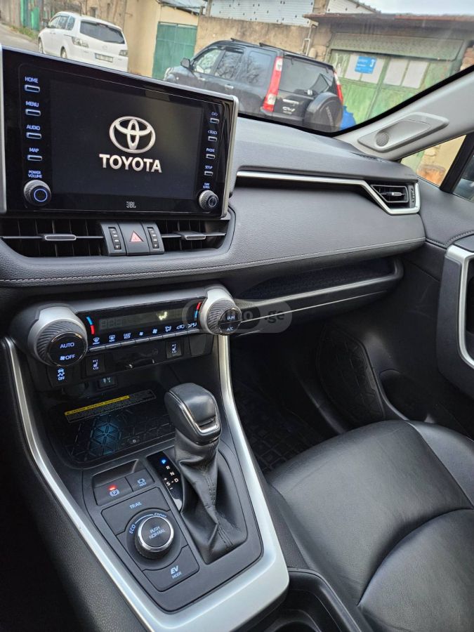 Toyota RAV 4 - фото 14