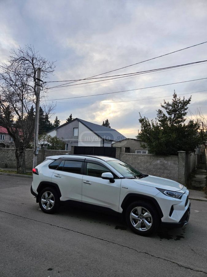 Toyota RAV 4 - фото 6