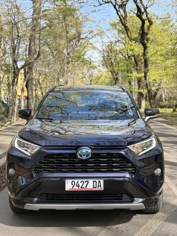 Toyota RAV 4 - фото 1