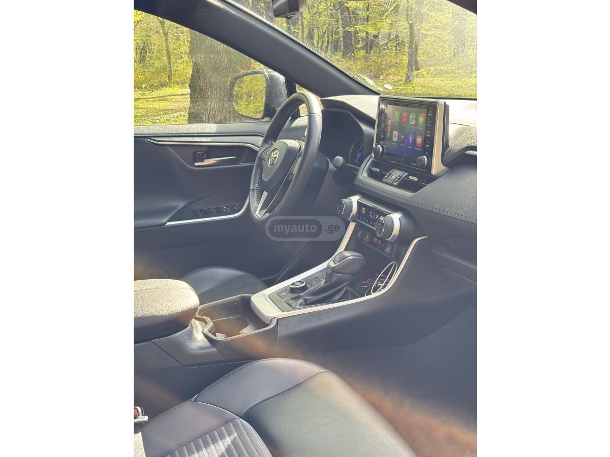 Toyota RAV 4 - фото 5