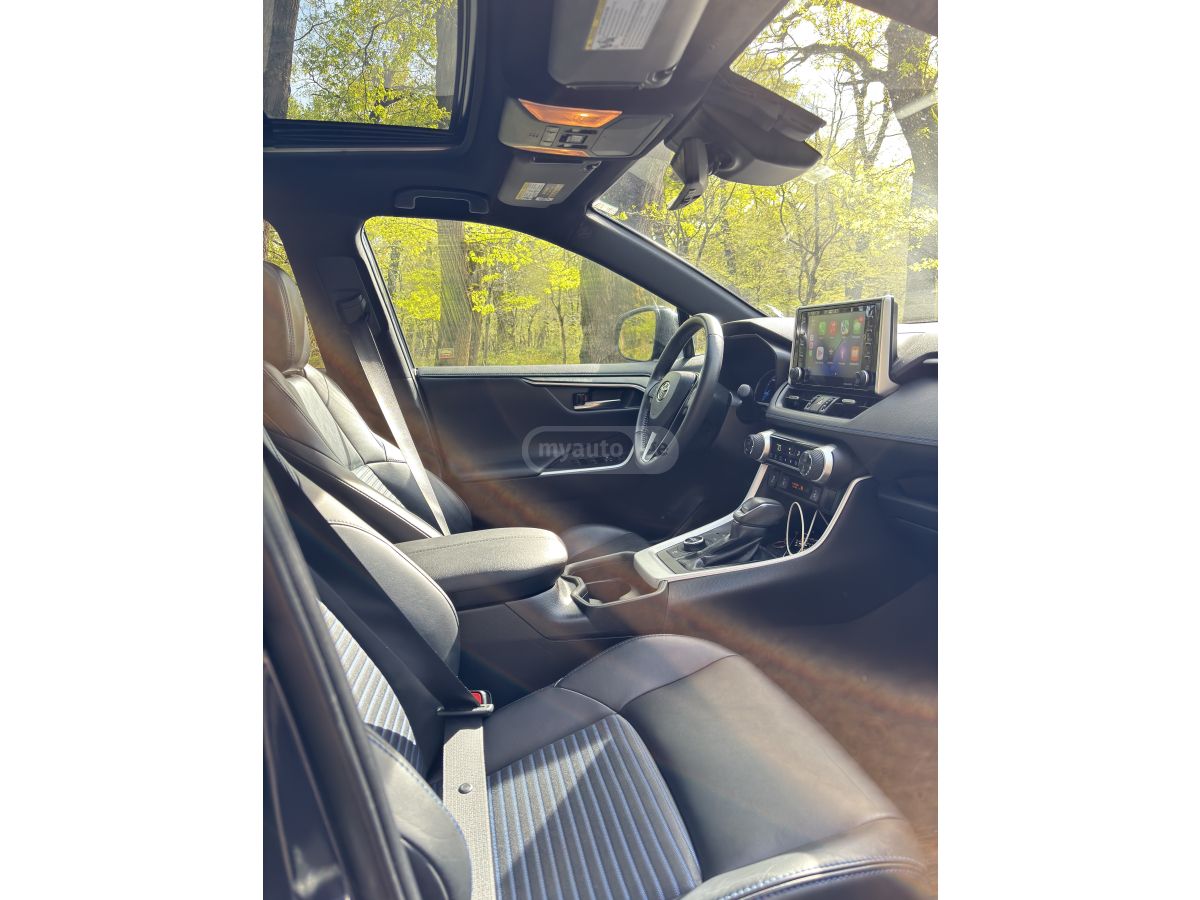 Toyota RAV 4 - фото 6