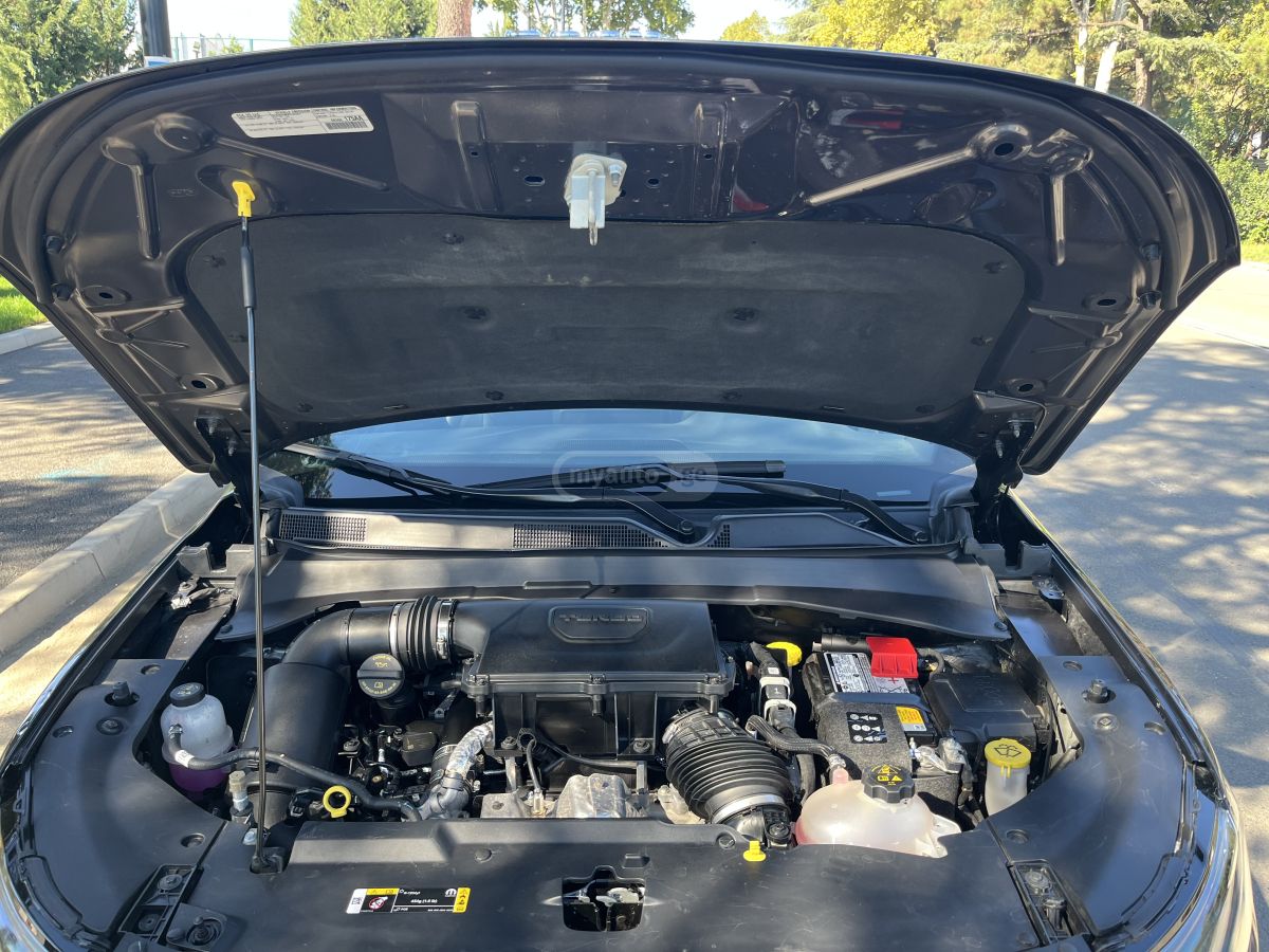 Jeep Latitude Lux 4dr 4x4 Automatic — миниатюра 14