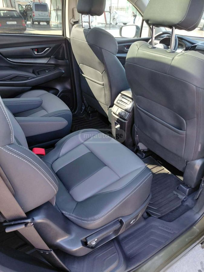 Subaru Limited All-Wheel Drive CVT — миниатюра 12