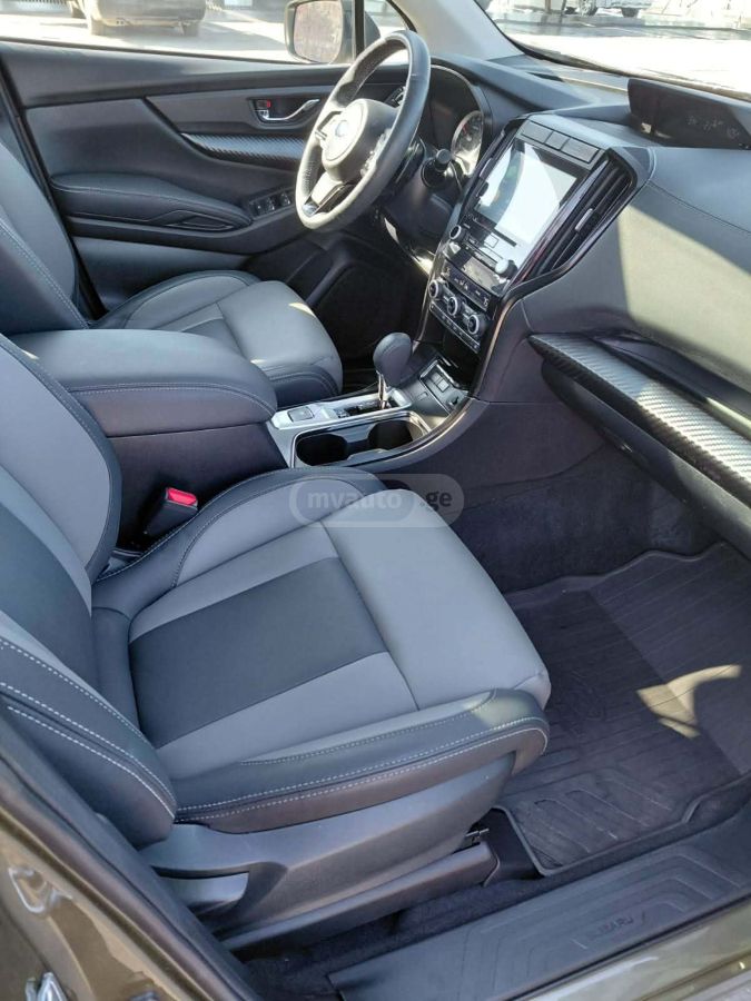 Subaru Limited All-Wheel Drive CVT — миниатюра 13