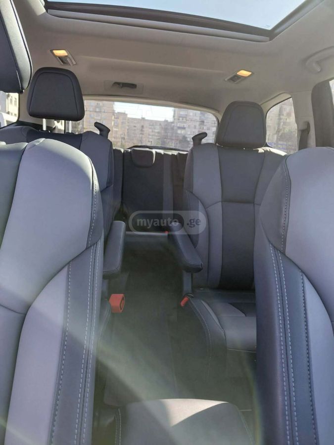 Subaru Limited All-Wheel Drive CVT — миниатюра 2