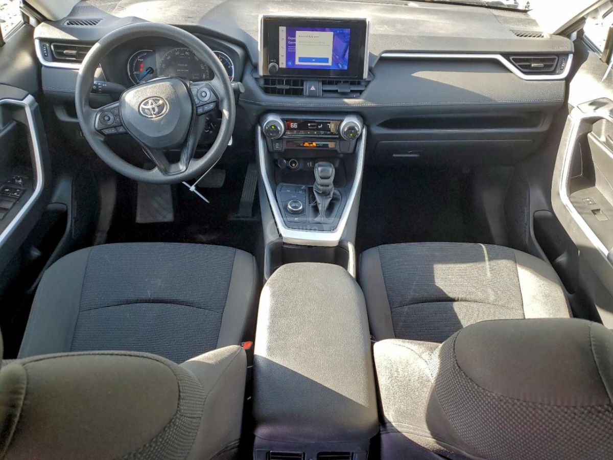Toyota RAV 4 - фото 8