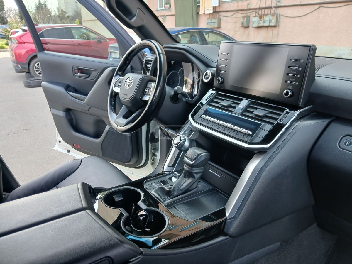 Toyota Land Cruiser - фото 6