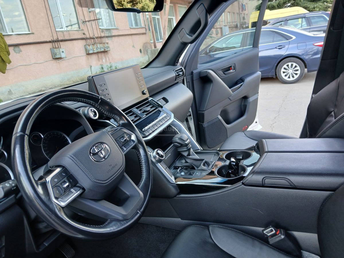 Toyota Land Cruiser - фото 8
