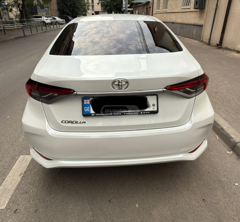 Toyota Corolla - фото 2