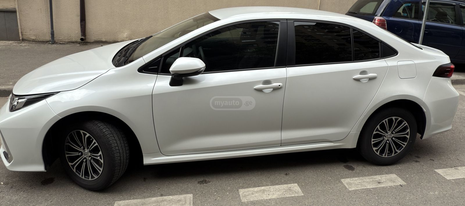 Toyota Corolla - фото 3