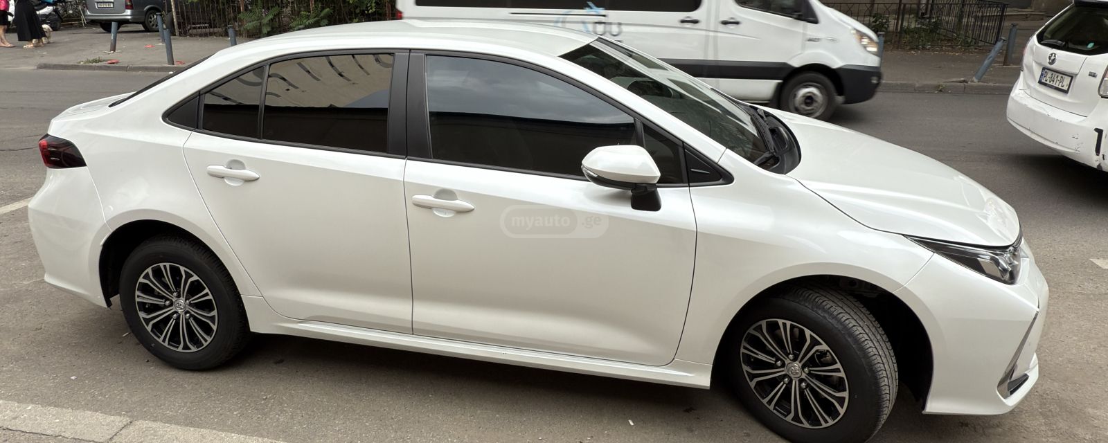 Toyota Corolla - фото 4