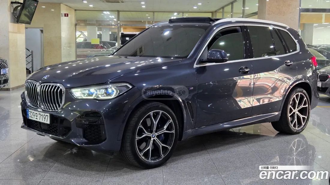 BMW X5 M 2022 — миниатюра 11